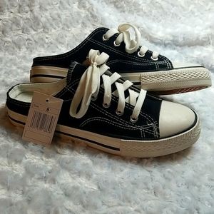 INSEKTA - Slip on shoes